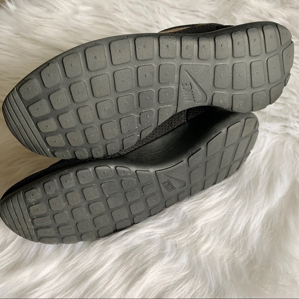 NIKE - black sneakers - Picture 6 of 9